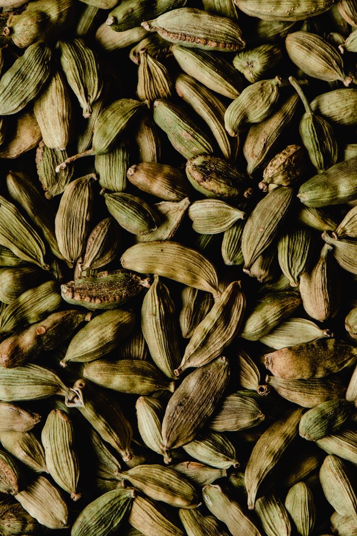 Green cardamom pods, the fragrant spice in our vegan chai